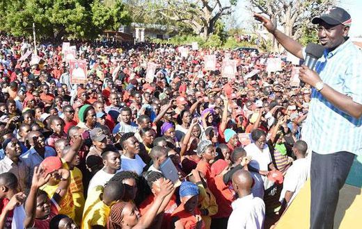 File image of DP William Ruto addressing the public at a past political rally