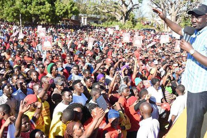 File image of DP William Ruto addressing the public at a past political rally
