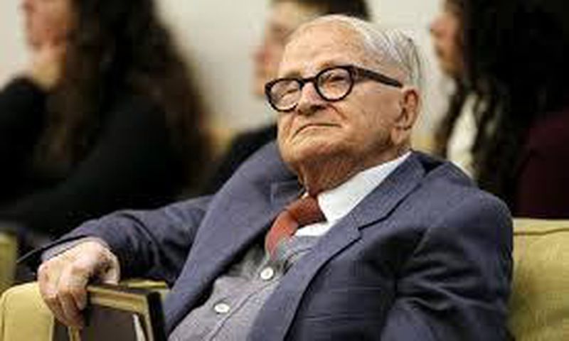 Rafi Eitan, Israeli spymaster who caught Eichmann, is dead at 92