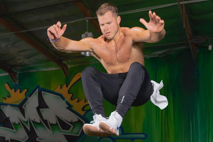 Inside Colton Underwood's Diet and Workout
