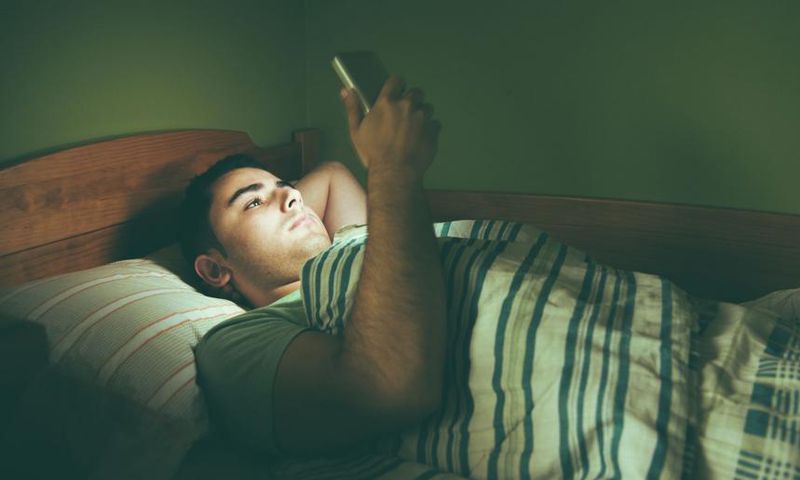 10 Hacks for Falling Asleep Instantly