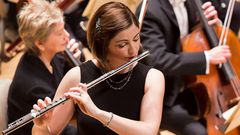 Star flutist settles pay equity suit against Boston Symphony