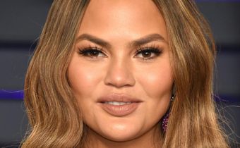 Chrissy Teigen Responds To Troll About Her Cheeks