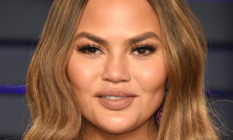 Chrissy Teigen Responds To Troll About Her Cheeks