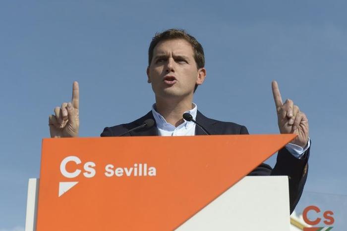 Ciudadanos (Citizens) party leader Albert Rivera has distanced himself from the coalition agreement