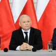 Polish Prime Minister Beata Szydlo (L), the leader of the PiS (Law and Justice) party Jaroslaw Kaczynski (C) and the speaker of the parliament Marek Kuchcinski (R) give a press conference on December 21, 2016 in Warsaw