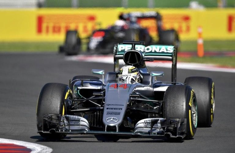 Mercedes AMG Petronas F1 Team driver British Lewis Hamilton drives his car during the Formula One Mexico Grand Prix third practice session at the Hermanos Rodriguez circuit in Mexico City on October 29, 2016