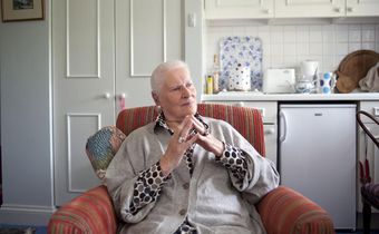 Diana Athill Dies at 101; Wrote Cleareyed Memoirs of Love and Sex