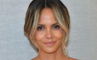 Halle Berry's Abs Are TIGHT