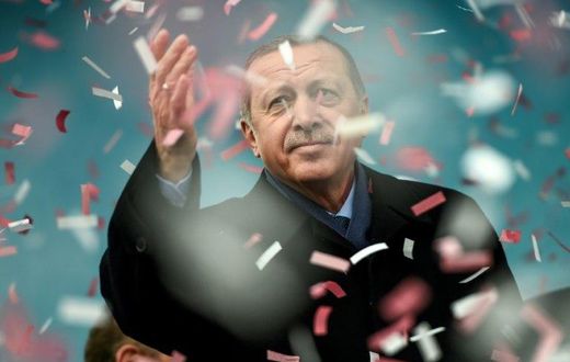 Turkey's President Recep Tayyip Erdogan has returned to the topic of the death penalty after winning a referendum to boost his powers