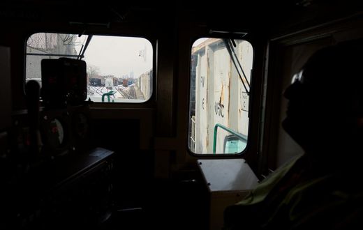 A Mystery Train Takes No Passengers, but It Eases Gridlock