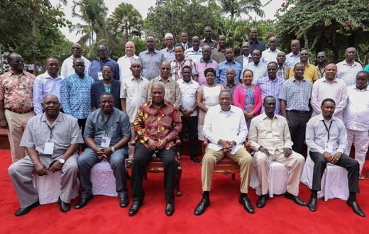 File image of governors posing for a photo with President Uhuru Kenyatta. A number of governors are considering contesting for the Presidency in 2022
