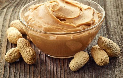 Homemade peanut butter(thestudioatbeacon)