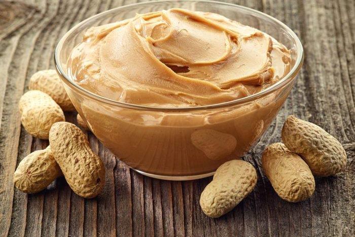 Homemade peanut butter(thestudioatbeacon)