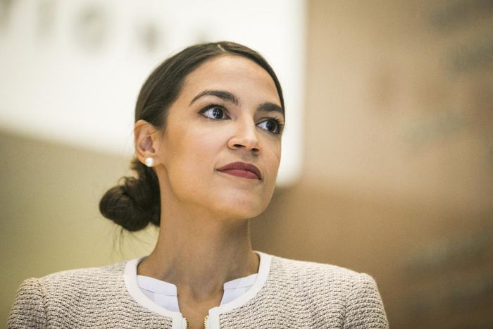 Fake Photo of Ocasio-Cortez's Foot Was Off by a Mile