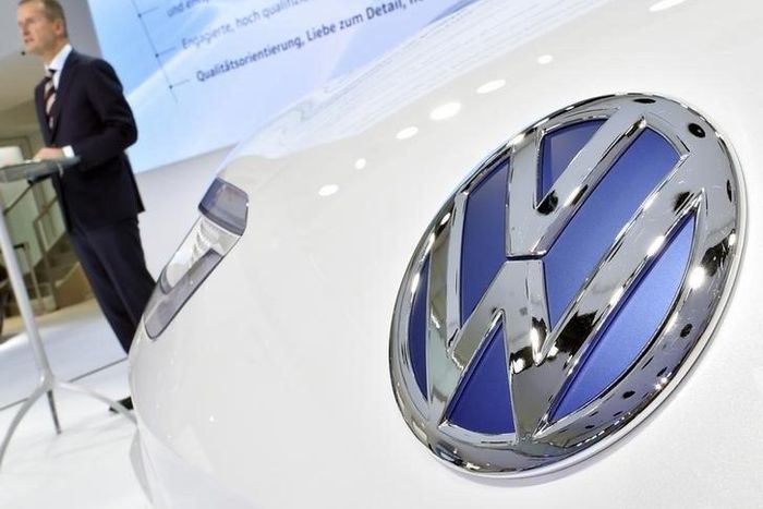 Volkswagen's brand chief Herbert Diess delivers his speech as Volkswagen presents a turnaround plan at a news conference in Wolfsburg, Germany November 22, 2016.  REUTERS/Fabian Bimmer