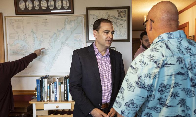 From Cockpit to Campaign, Two Marine Airmen Gun for the House