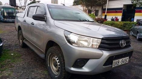 Vehicle nabbed by DCI officers with the Kiambu County officials (Nation)