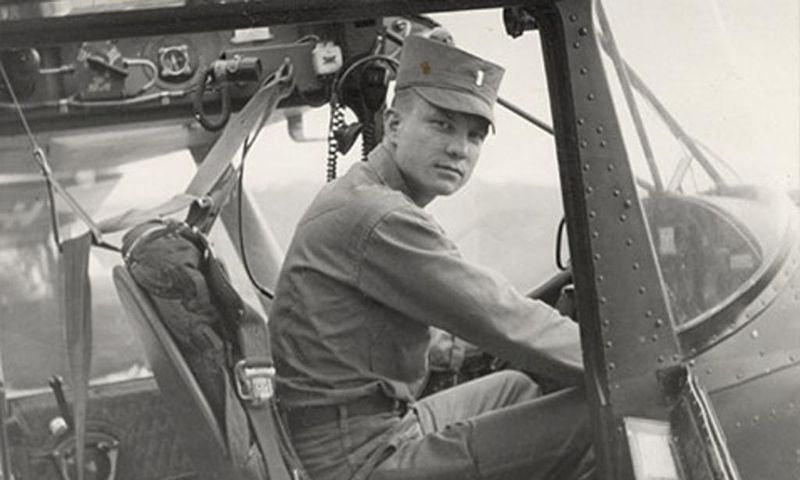 Charles Kettles, Who Rescued Dozens of Troops in Vietnam, Dies at 89