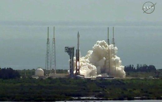 Unmanned Atlas V rocket with Cygnus lifts off on April 18, 2017 at Cape Canaveral, Florida