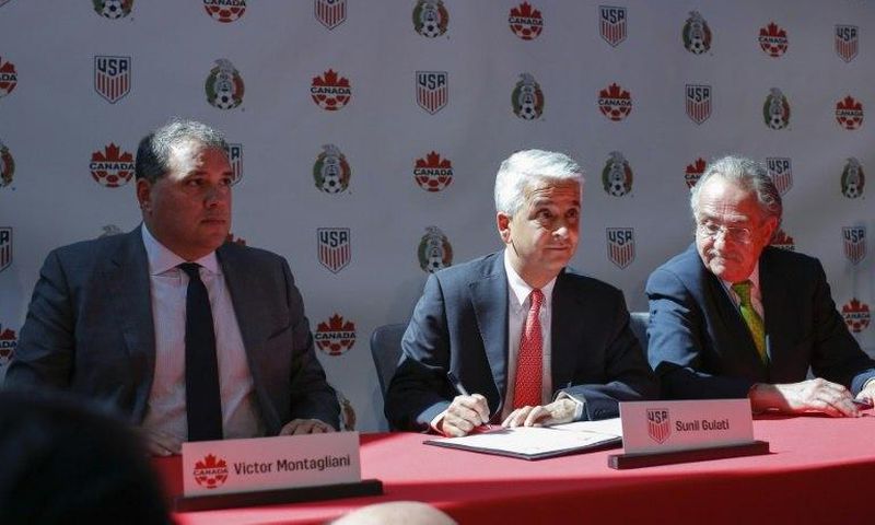 Football bosses from Canada, Mexico and the US announce a bid to become the first three-way co-hosts in the history of FIFA's showpiece tournament