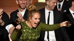 Adele dedicating the Album of the Year award to Beyonce