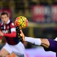 Fiorentina's forward Cristian Tello controls the ball during the Serie A football match against Bologna Febrauary 6, 2016