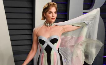 Selma Blair Used A Cane At Oscars Party
