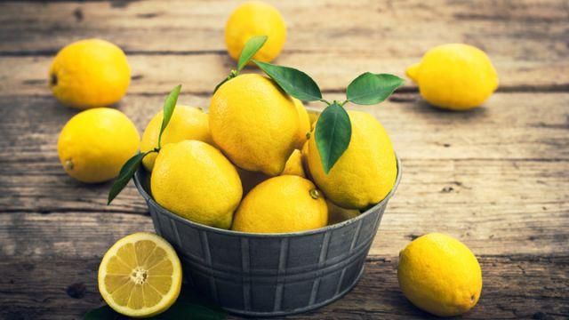 Lemons for face