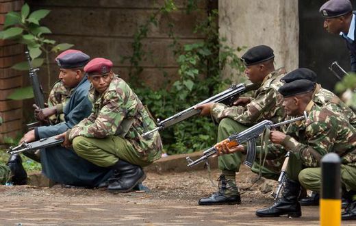 Kenyan police officers during a past stake out (Twitter)