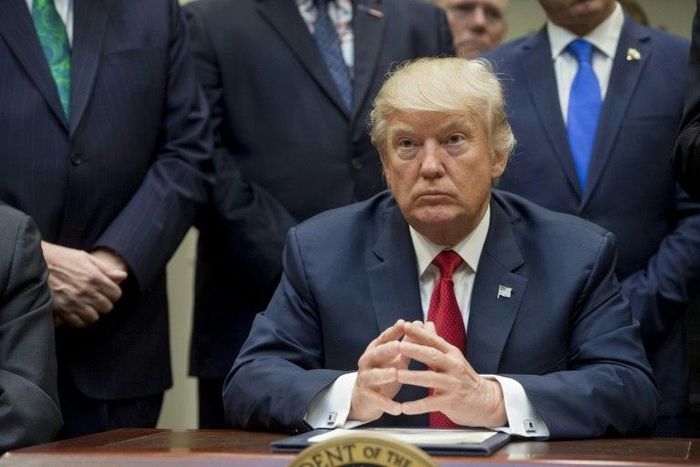 US Federal judges have halted President Donald Trump's revised executive order to temporarily close borders to refugees and nationals from six Muslim-majority countries