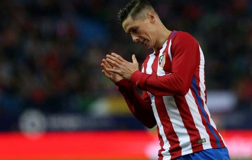 Atletico Madrid's forward Fernando Torres gestures during the Spanish league football match against Club Deportivo February 4, 2017