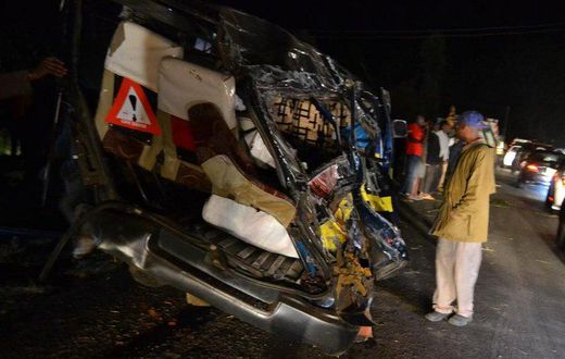 4 dead, several injured in grisly accident
