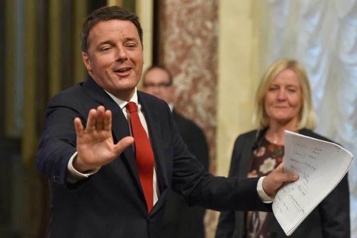 The latest polls suggest Italian Prime Minister Matteo Renzi is headed for defeat in the country's upcoming referendum -- an outcome that would cast him as the next victim of the populism that has buffeted global politics in 2016