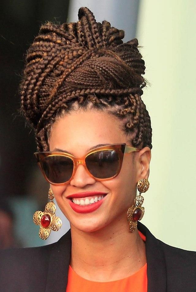 Beyonce Knowles wears box braids