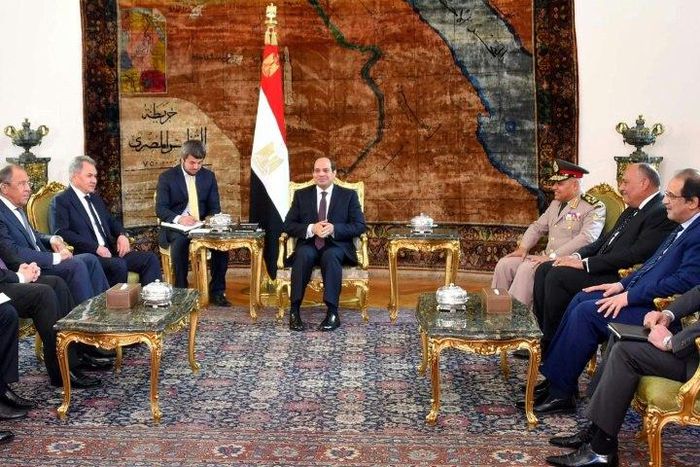 A handout picture provided by the Egyptian Presidency on May 29, 2017 shows Egyptian President Abdel Fattah al-Sisi meeting with Russia's Defence Minister Sergei Shoigu and Russian Foreign Minister Sergei Lavrov in Cairo