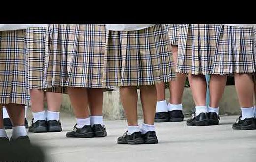 Girls at North Carolina school don't have to wear skirts, judge rules (Youtube)