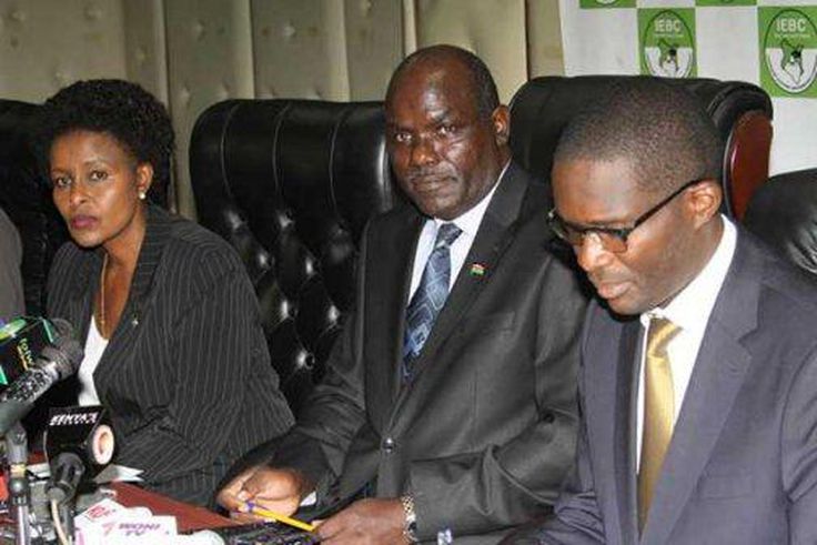 Independent Electoral and Boundaries Commission (IEBC) Chairman Wafula Chebukati (centre) Chief Executive Officer Ezra Chiloba(right) and commissioner Consolata Nkatha Bucha during a past press briefing at the IEBC offices in Nairobi.