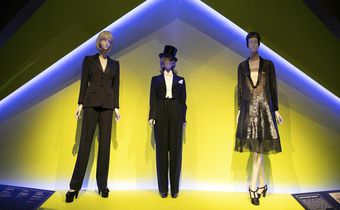 Fashion for a Blurring Binary