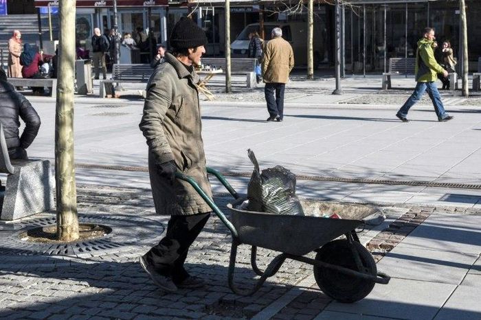 A third of Kosovo's 1.8 million people meanwhile live below the poverty line and the average monthly salary is 360 euros