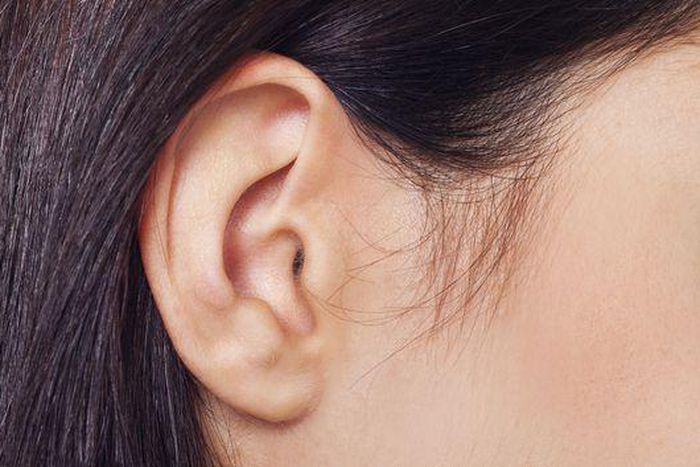 Dr. Pimple Popper Extracts An Earlobe Cyst