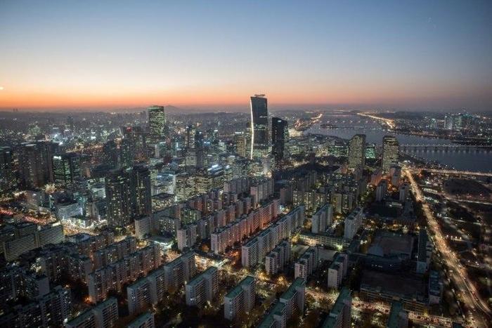 Following strong UN sactions, North Korean leader Kim Jung-Il conducted a large-scale test to wipe out the South Korean capital of Seoul, whose skyline seen in November 2015