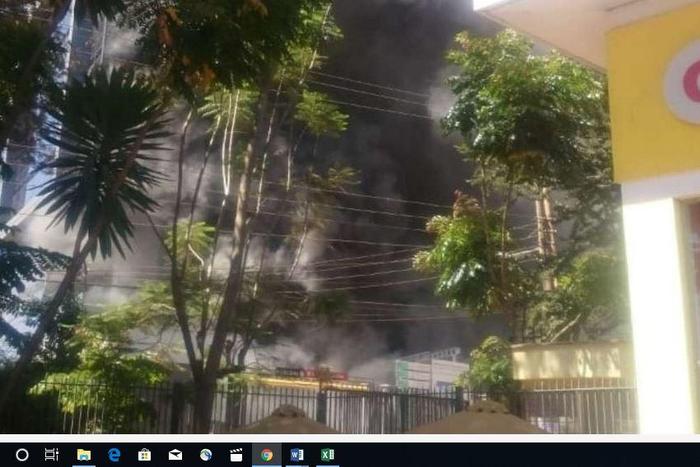 Promenade building located in Westlands along General Mathenge drive is on fire