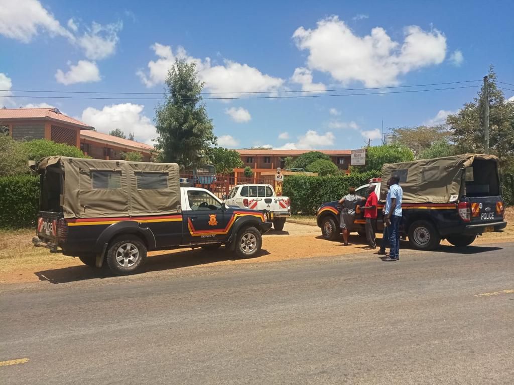 Police outside the Matrys of Uganda Children's Home in Machakos County (Citizen)