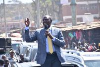 DP William Ruto addresses crowds during a recent visit to Ngong Town, Kajiado County (Twitter)