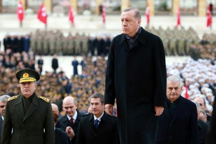 Turkish President Recep Tayyip Erdogan (C), has previously floated plans for Turkey to join the Shanghai Cooperation Organization, which could scupper its EU membership bid