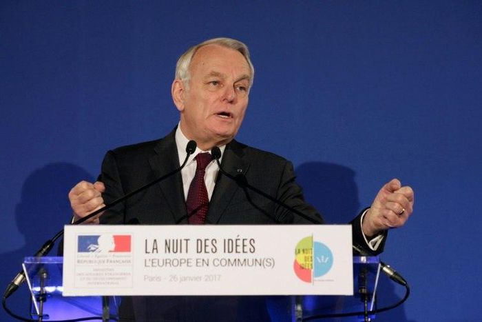 French Foreign Minister Jean-Marc Ayrault announces a project that aims to double the number of visas currently issued for Iran