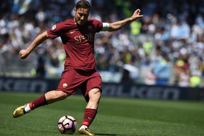 Roma's forward from Italy Francesco Totti confirmed he is ready to work alongside sporting director Monchi when he hangs up his boots at the end of the month