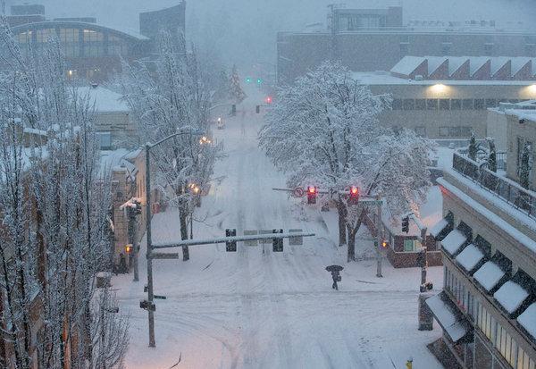 Amtrak train freed from snow after being stranded for 36 hours in ...
