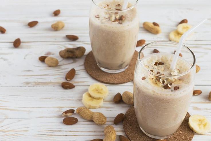 5 Healthy and Delicious Peanut Butter Smoothies